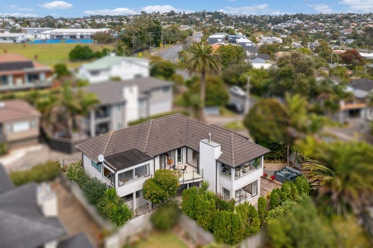Photo of property in 34 Browns Bay Road, Rothesay Bay, Auckland, 0630