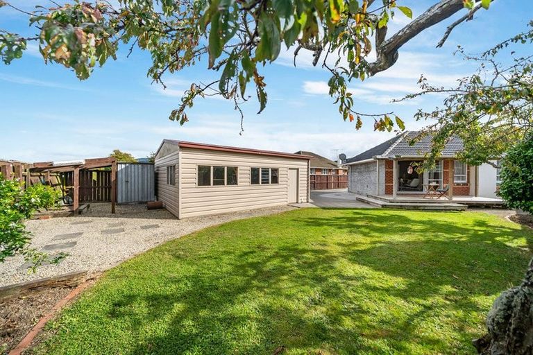 Photo of property in 80 Fraser Crescent, Elderslea, Upper Hutt, 5018