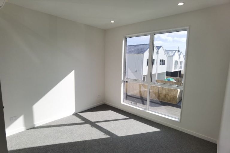 Photo of property in 6 Yellow Pear Lane, Karaka, 2578