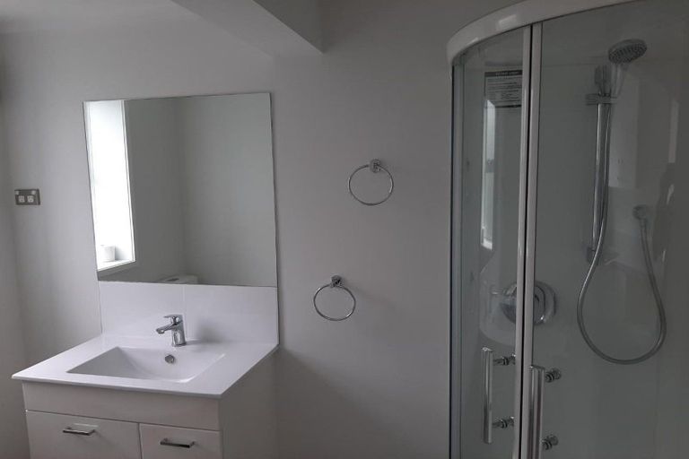 Photo of property in 46 Carrington Street, Lower Vogeltown, New Plymouth, 4310