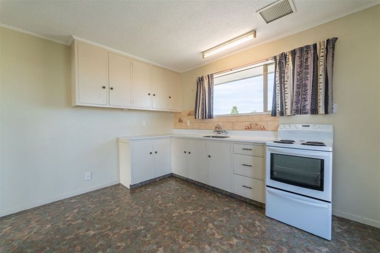 Photo of property in 1/1 Chaucer Street, Highfield, Timaru, 7910