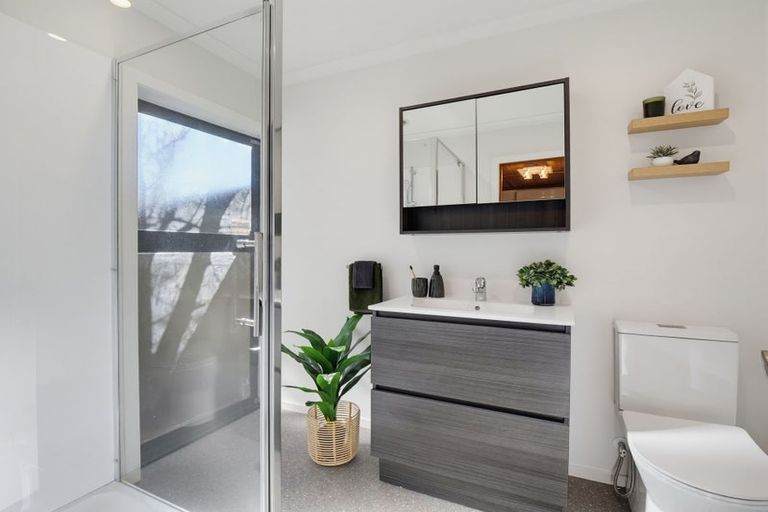 Photo of property in 1 Maxwells Line, Awapuni, Palmerston North, 4412