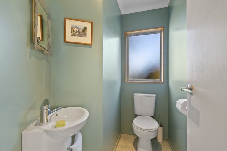 Photo of property in 7a Montgomery Avenue, Karori, Wellington, 6012