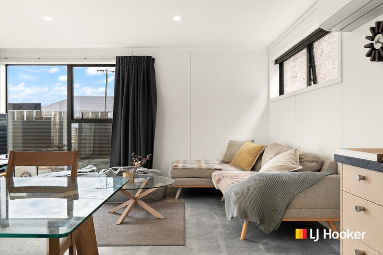 Photo of property in 108 Oxford Street, South Dunedin, Dunedin, 9012