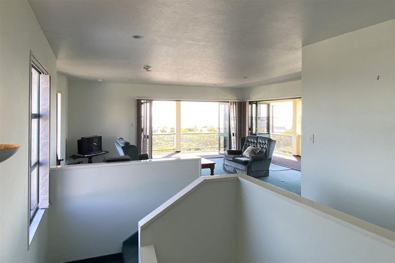 Photo of property in 87 Main South Road, Karoro, Greymouth, 7805