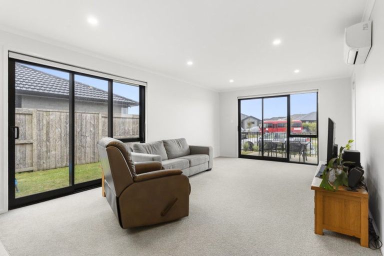 Photo of property in 69 Hills View Drive, Papamoa, 3118