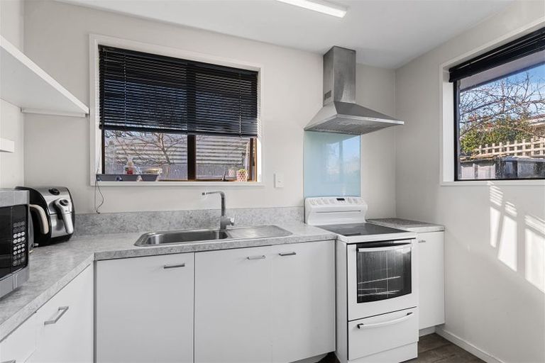 Photo of property in 2/122 Tilford Street, Woolston, Christchurch, 8062