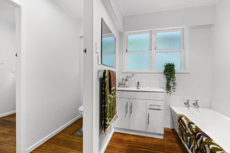 Photo of property in 388 Saint Aubyn Street, Moturoa, New Plymouth, 4310