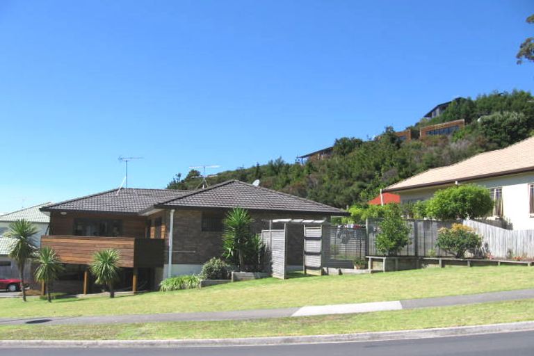 Photo of property in 34 Kate Sheppard Avenue, Torbay, Auckland, 0630