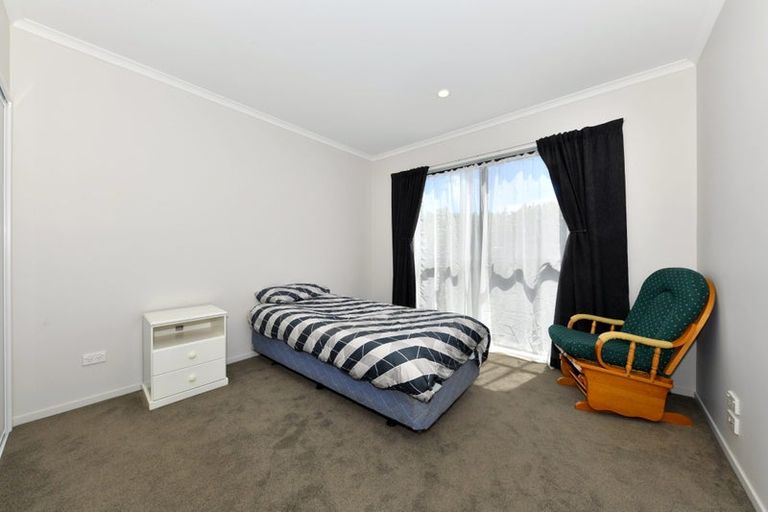 Photo of property in 17 William Dawson Crescent, Wigram, Christchurch, 8025
