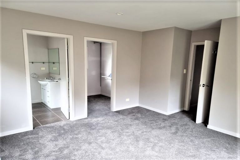 Photo of property in 6 Gifford Grove, Churton Park, Wellington, 6037