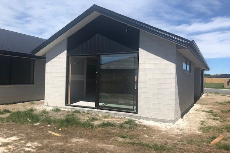 Photo of property in 9 Pierce Street, Marshland, Christchurch, 8083