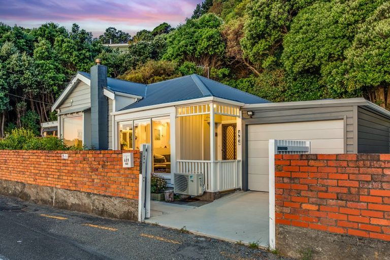 Photo of property in 409 Marine Drive, Mahina Bay, Lower Hutt, 5013