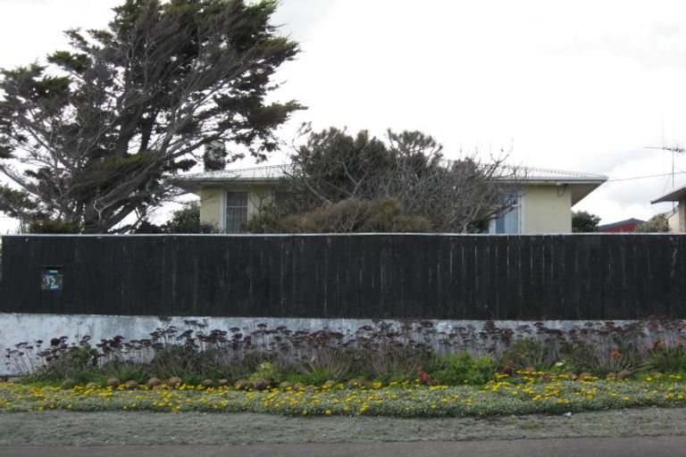Photo of property in 32 Seafront Road, Castlecliff, Whanganui, 4501