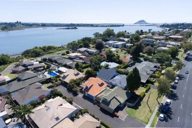 Photo of property in 5 Edgecumbe Way, Tauranga, 3110