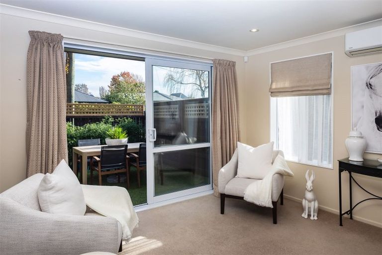 Photo of property in 2 Colina Street, Avonhead, Christchurch, 8042