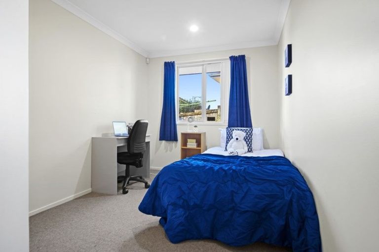 Photo of property in 55 Mt Lebanon Crescent, The Gardens, Auckland, 2105