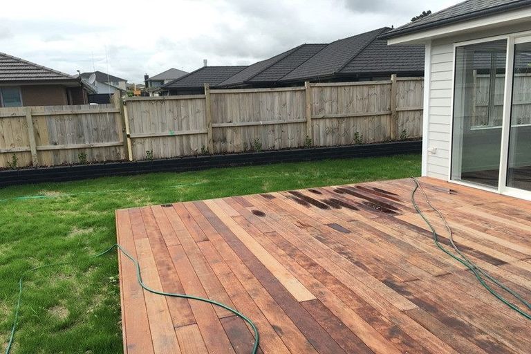 Photo of property in 7 Aporo Drive, Kumeu, 0810