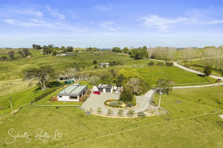 Photo of property in 316 Mountain Road, Maungaturoto, 0587