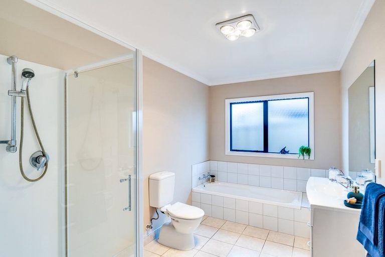 Photo of property in 210a Frimley Oaks, Frimley, Hastings, 4120