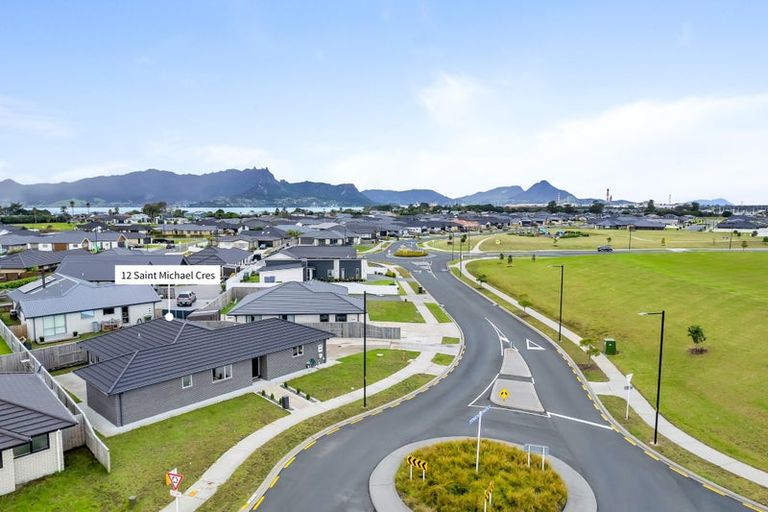 Photo of property in 12 Saint Michael Crescent, One Tree Point, 0118