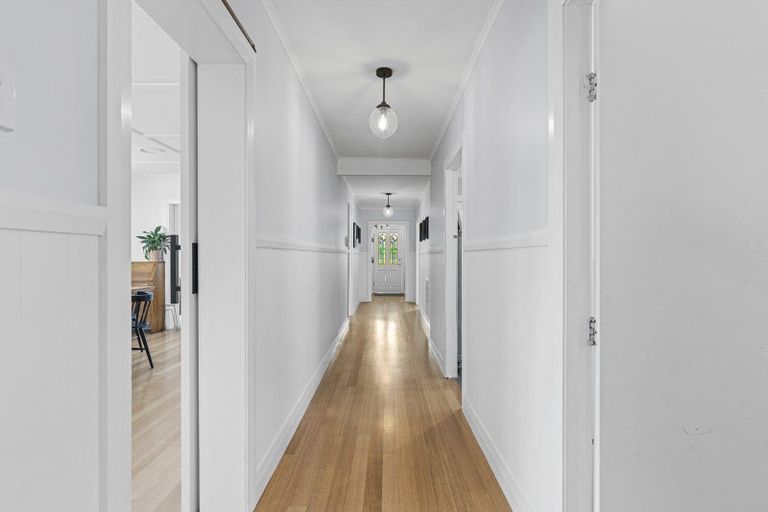 Photo of property in 118 Cutfield Road, Westown, New Plymouth, 4310