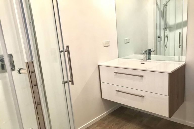 Photo of property in 70 Sailmaker Close, Whitby, Porirua, 5024