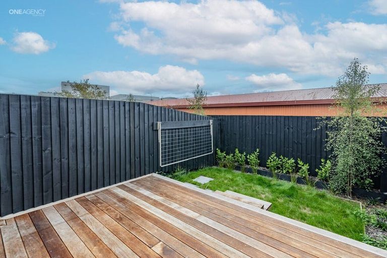 Photo of property in 11/27 New Brighton Road, Shirley, Christchurch, 8061