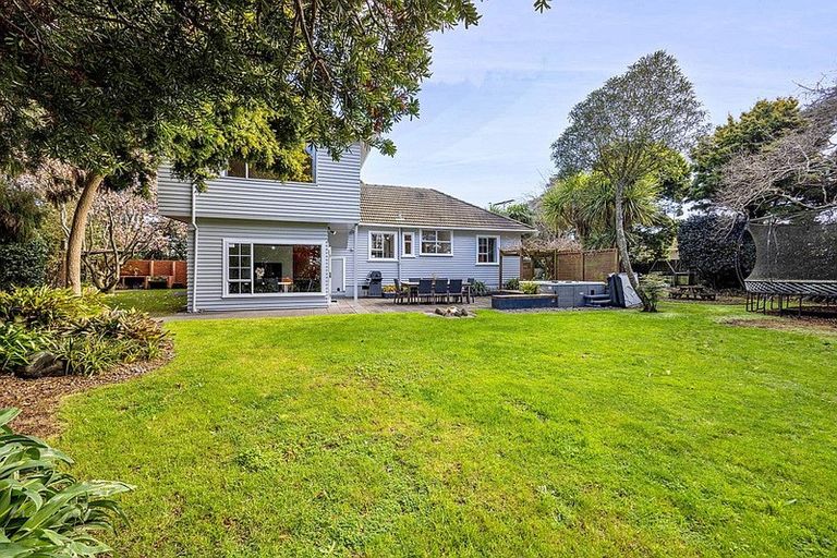 Photo of property in 7 Raiomiti Street, Fitzroy, New Plymouth, 4312