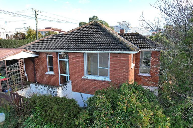 Photo of property in 28 Galloway Street, Mornington, Dunedin, 9011