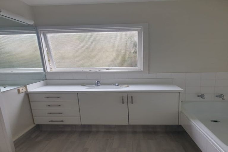 Photo of property in 18 Ashfield Place, Ilam, Christchurch, 8041