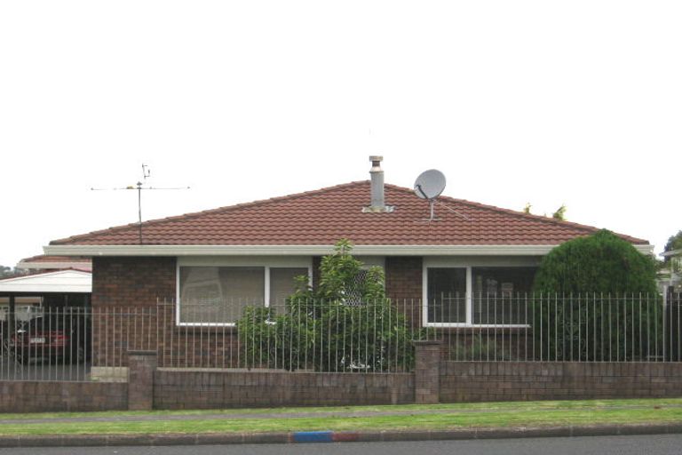 Photo of property in 26 Sturges Road, Henderson, Auckland, 0612