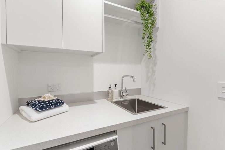 Photo of property in 12/17 Link Crescent, Stanmore Bay, Whangaparaoa, 0932