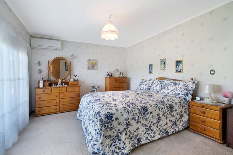 Photo of property in 12 Carter Road, Oratia, Auckland, 0604