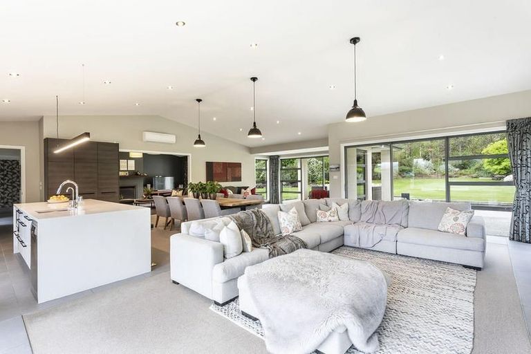 Photo of property in 32 Tirohanga Road, North Taieri, Mosgiel, 9092