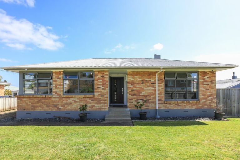 Photo of property in 9 Davies Street, Paeroa, 3600