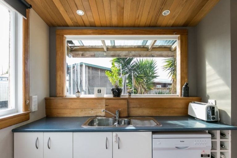 Photo of property in 802 Lyell Street, Akina, Hastings, 4122