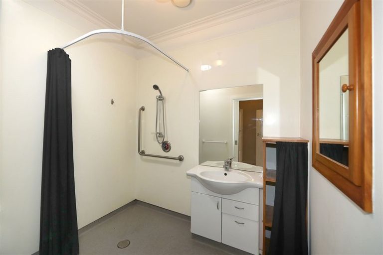 Photo of property in 214 Mayfair Avenue, Mayfair, Hastings, 4122