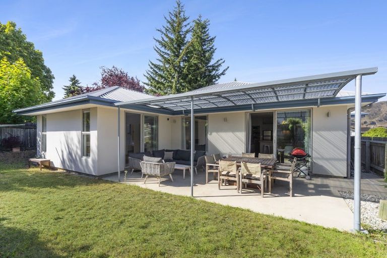 Photo of property in 60 Hedditch Street, Wanaka, 9305