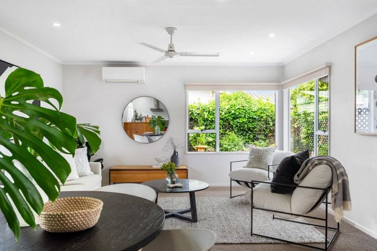 Photo of property in 1 Balmoral Street, Taradale, Napier, 4112