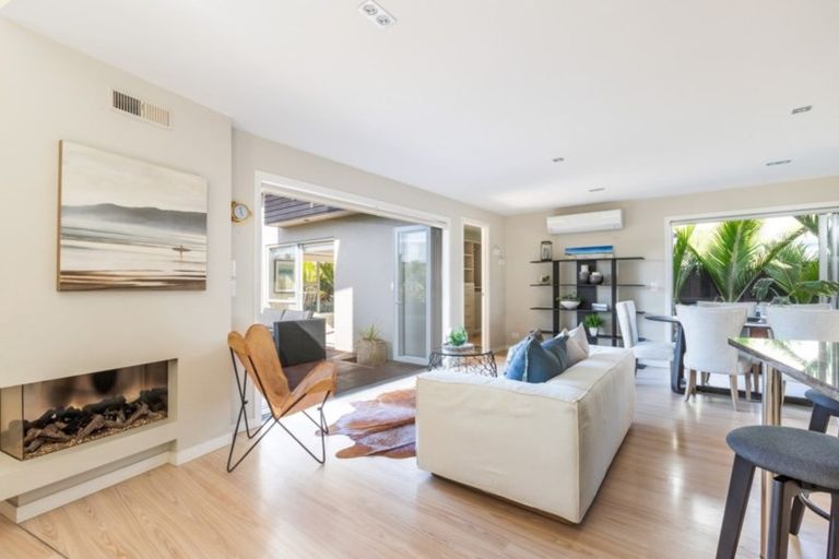 Photo of property in 11 Patiki Place, Omaha, 0986