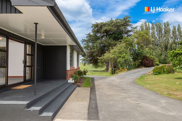 Photo of property in 806 Outram-mosgiel Road, Riverside, Outram, 9073