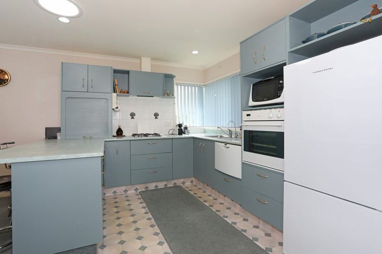 Photo of property in 92 Warwick Street, Feilding, 4702