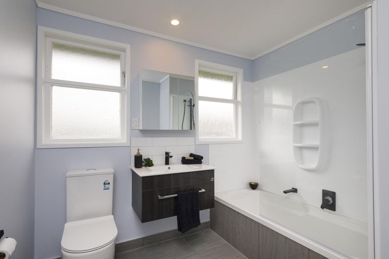 Photo of property in 42 Robinson Crescent, Westbrook, Palmerston North, 4412