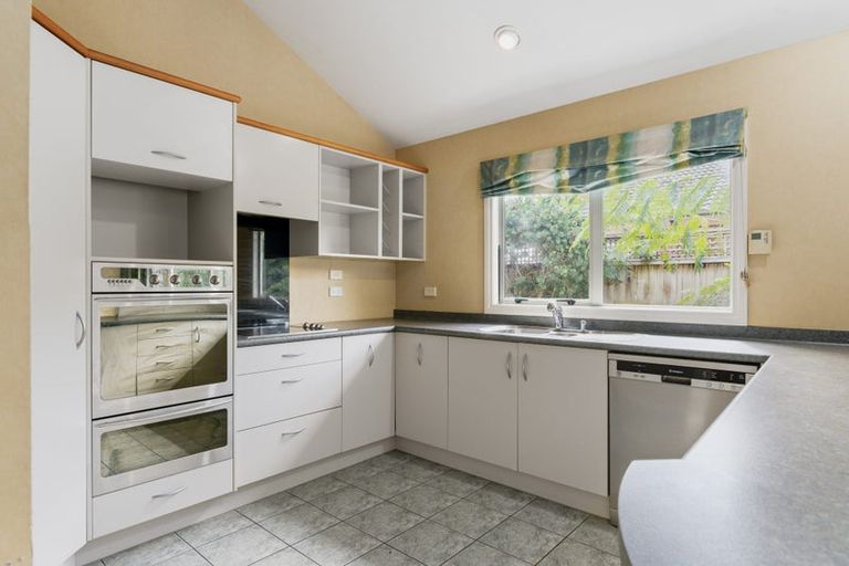 Photo of property in 25 Dixon Road, Fitzroy, Hamilton, 3206