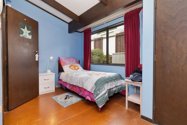 Photo of property in 48 Resolution Road, Welcome Bay, Tauranga, 3112