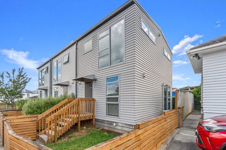 Photo of property in 8a Totara Road, Manurewa, Auckland, 2102