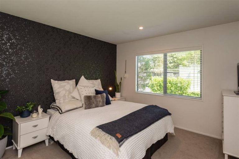 Photo of property in 45 Garreg Road, Bryndwr, Christchurch, 8052