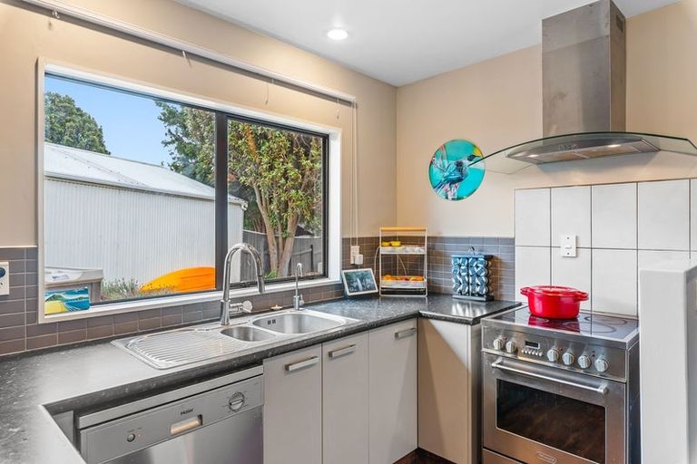 Photo of property in 37 Campbell Avenue, Paraparaumu, 5032