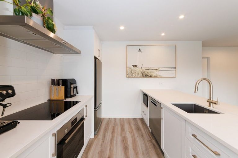 Photo of property in 7b Terrace Street, Marton, 4710